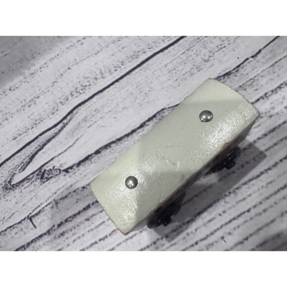 Vintage Thomas & Friends Wooden Railway Clarabel Passenger Coach - Picture 3 of 4